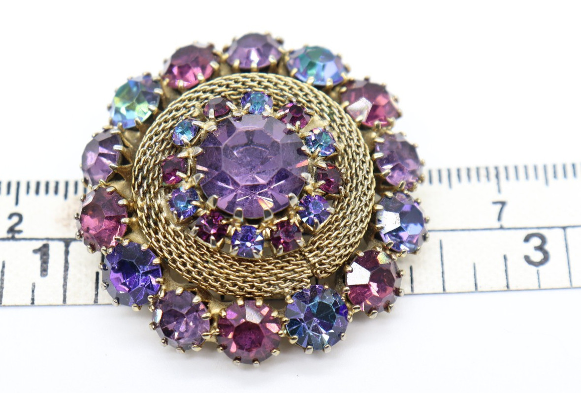 Vintage Weiss Blue Red Purple Iridescent Rhinestone Circle Pin Brooch