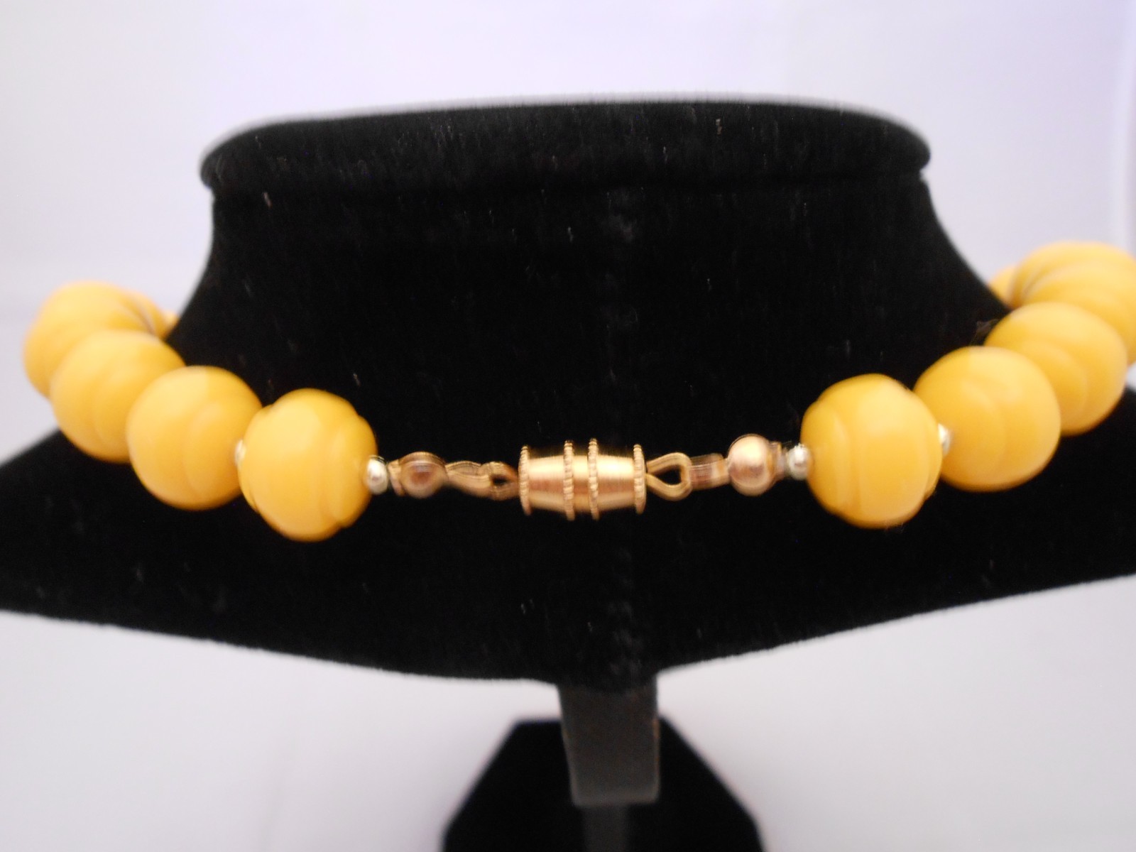 Vintage Yellow Round Beaded Necklace, Barrel Screw Clasp, Women/Jewelry