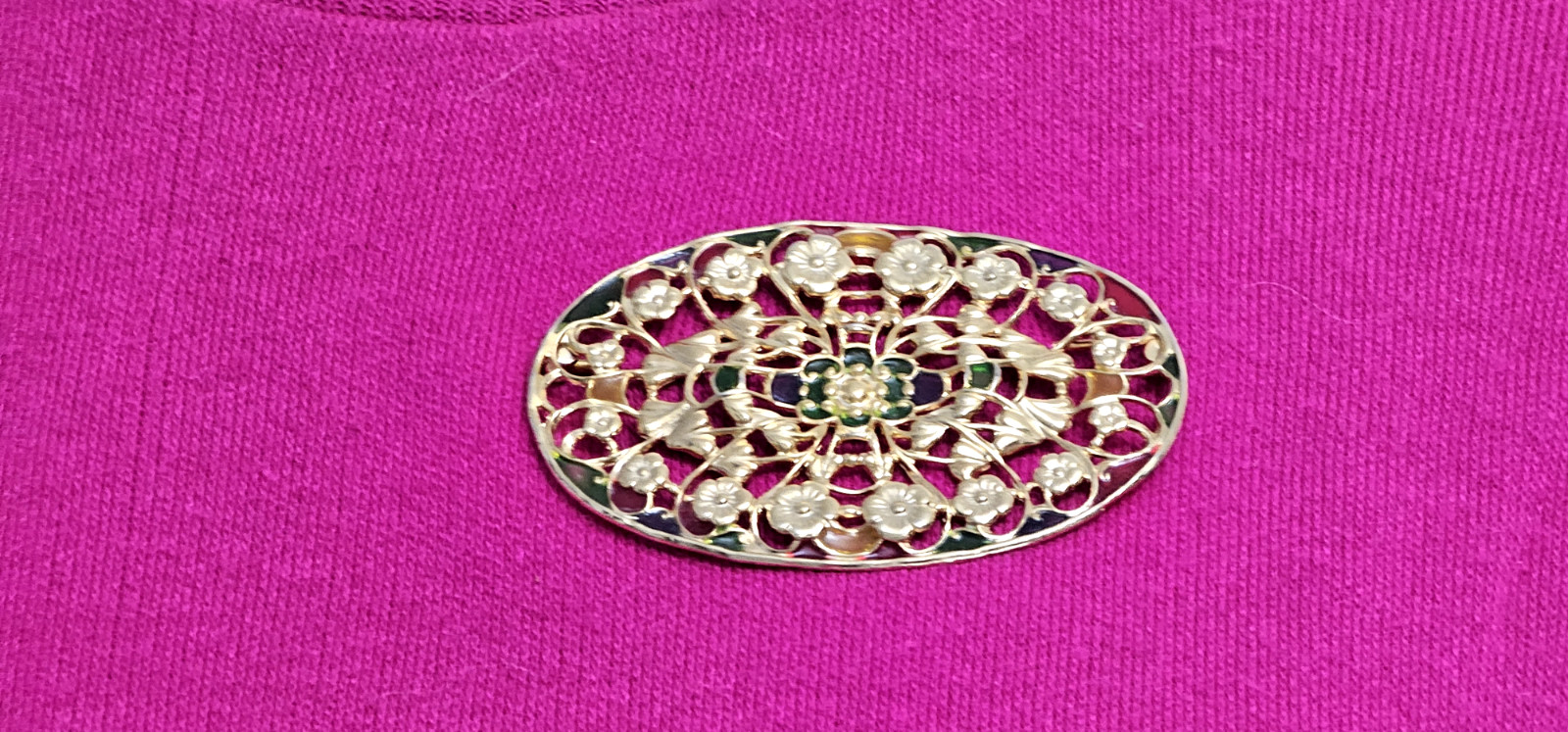 VINTAGE NAPIER broach gold tone red & green enamel almost 2” by 3” oval shape