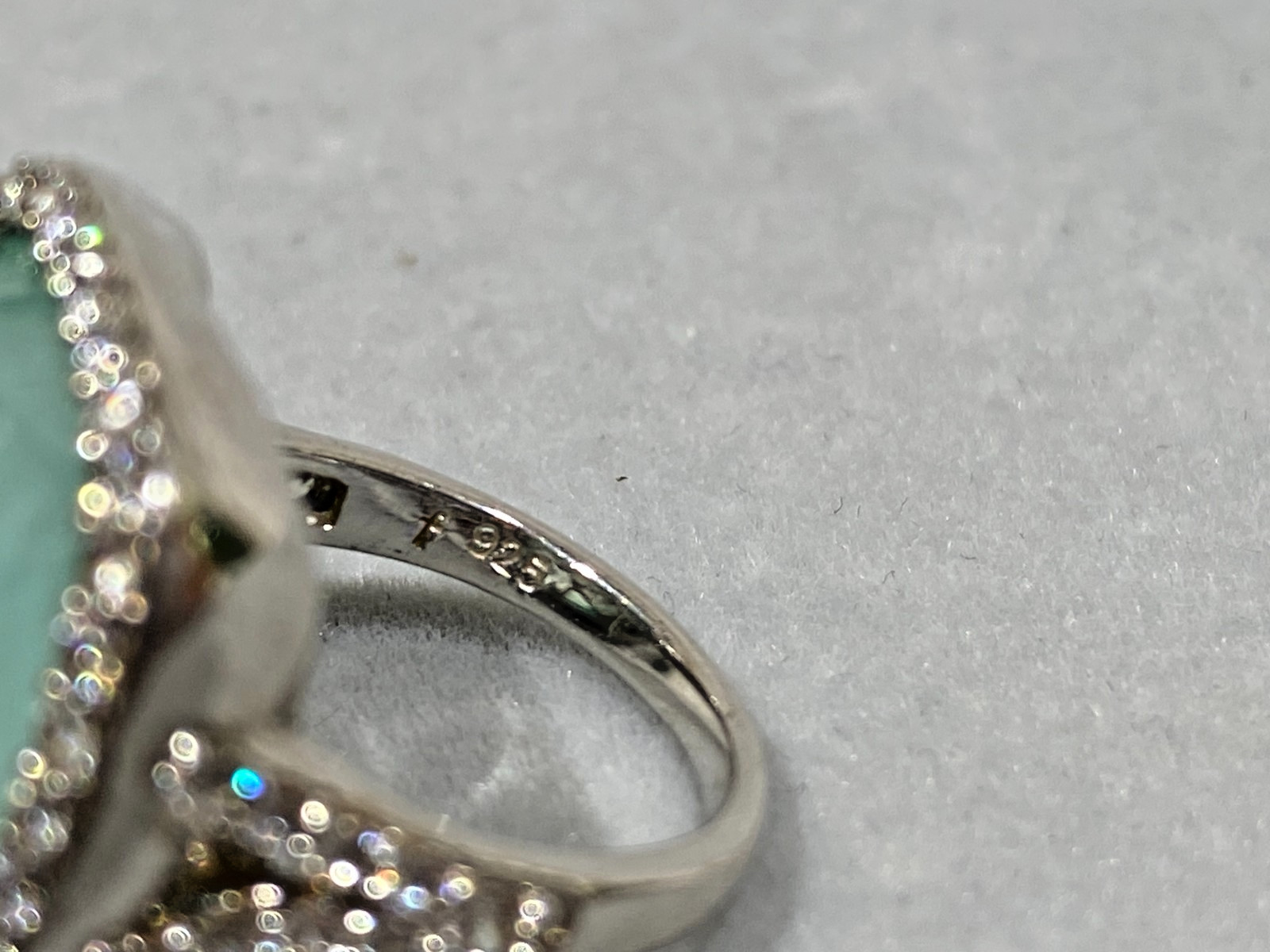 Vintage Sterling Silver Green Chalcedony Cushion Cut & CZ Ring 4.5 stamped ‘f’