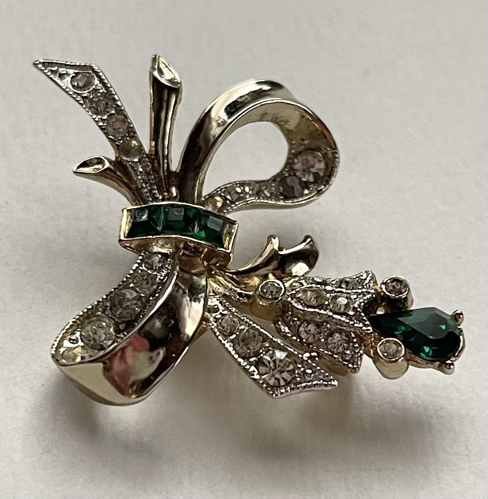 Vintage Coro Green & White Rhinestone Flower Bouquet Bow Brooch Pin