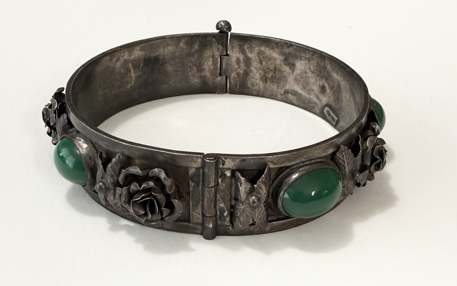 1930s BAUSI BRUNO Italy 800 Silver Chrysoprase 3D Roses Hinged Bangle 44g