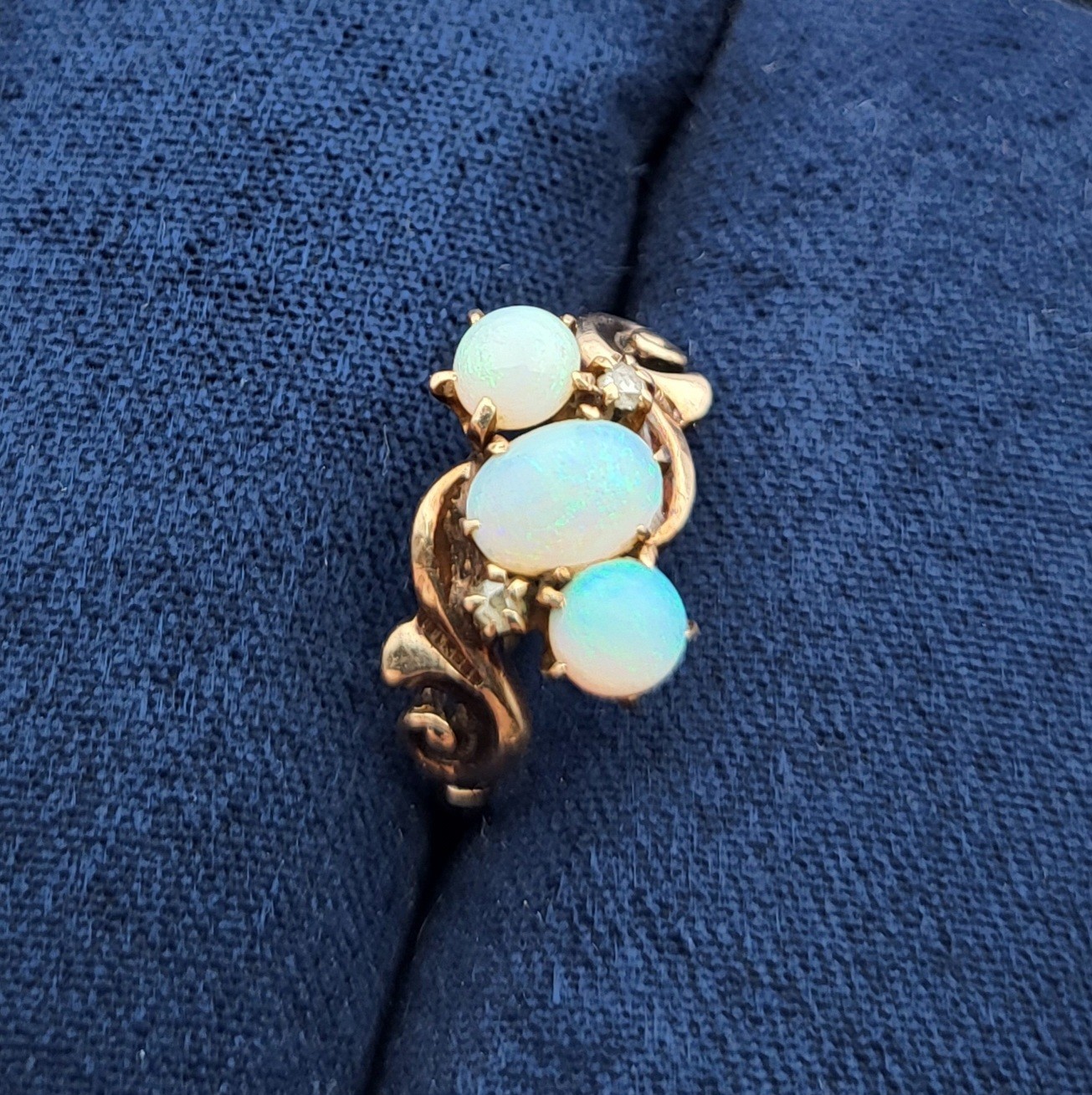Antique Victorian 10K Gold Trilogy Opal & Diamond Ring Sz 4.25