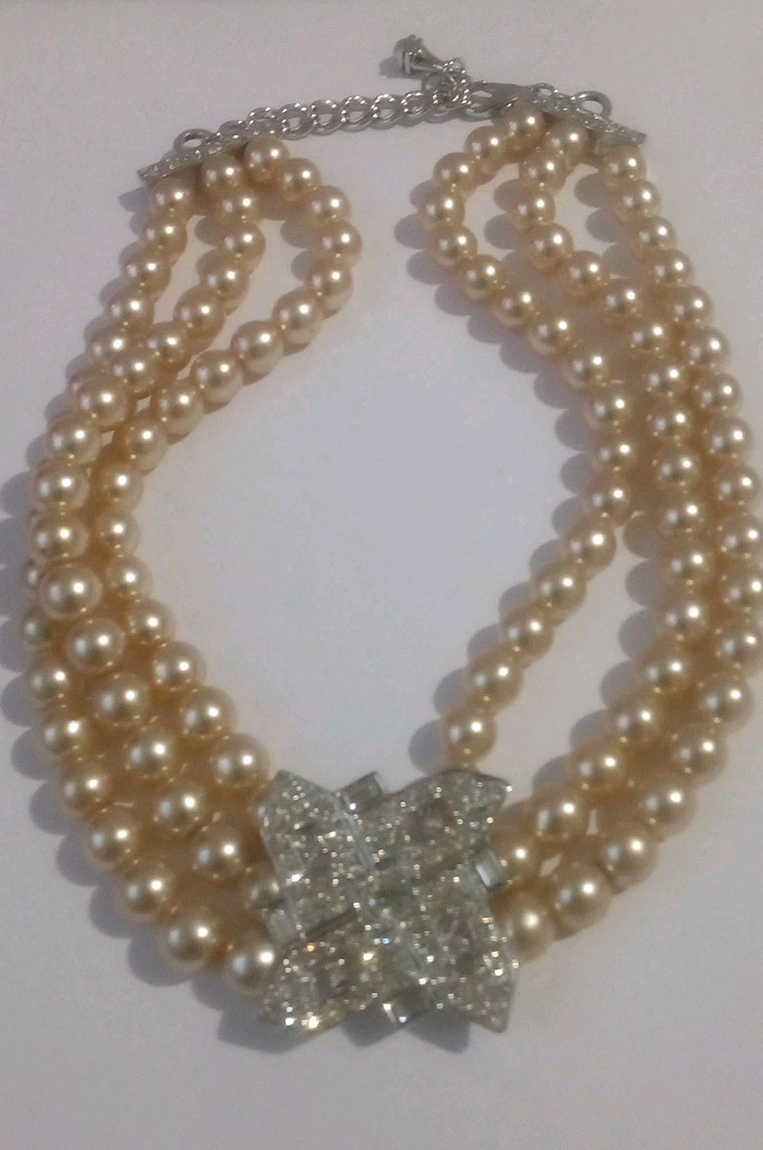 Vintage 3 Strand Choker Pearl Necklace Silver Tone Crystals 16″ With Extender