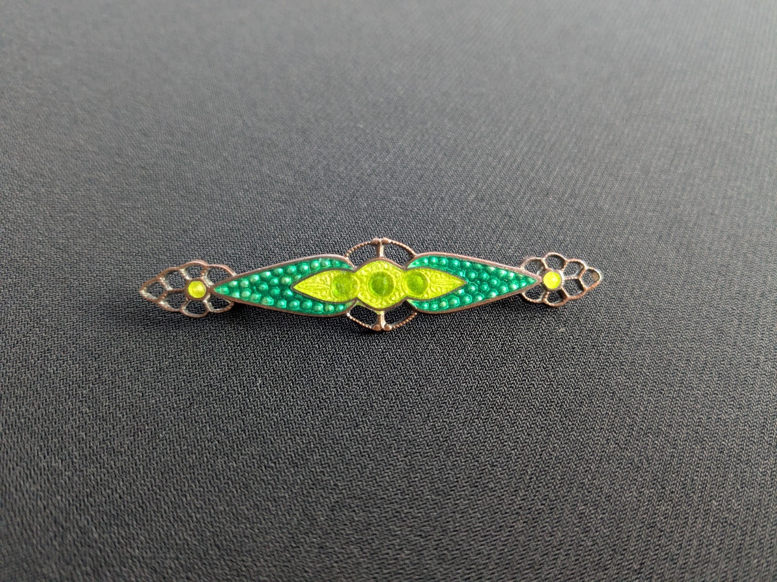 VTG Art Deco Style Brooch Scarf Pin Kelly Green Lime Green Enamel