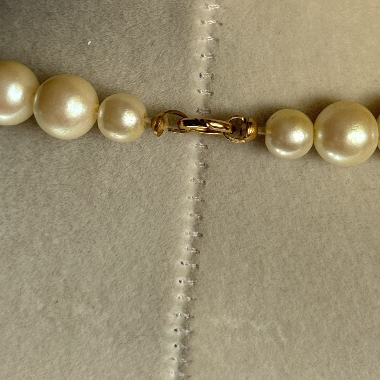 Vintage 1950s Simulated Pearl Necklace Glass Pearls Gold Hook Clasp Mid Century