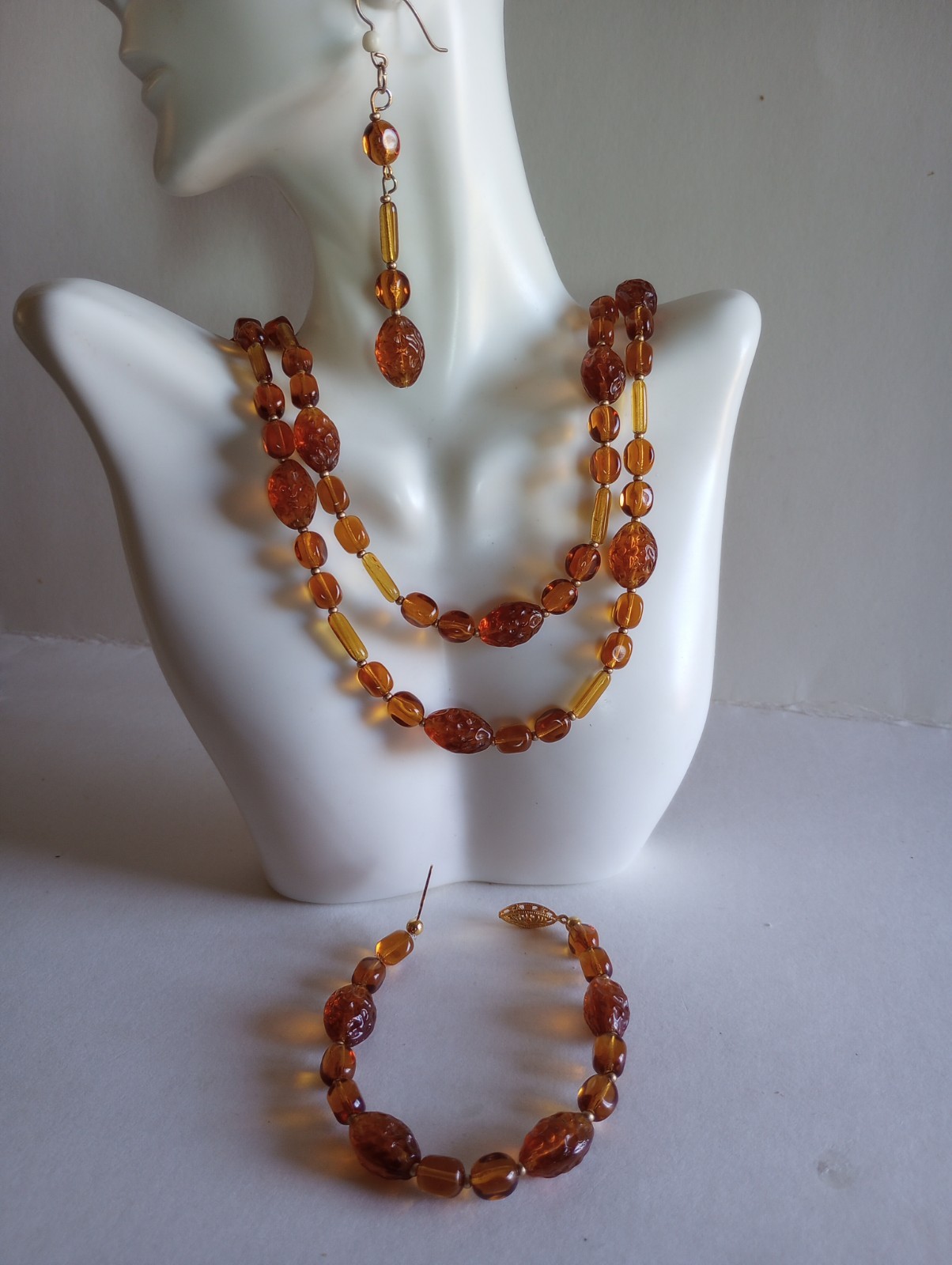 ESTATE HONEY AMBER GLASS PARURE SET NECKLACE 17-18″ BRACELET 7.5″EARRINGS 3.25″