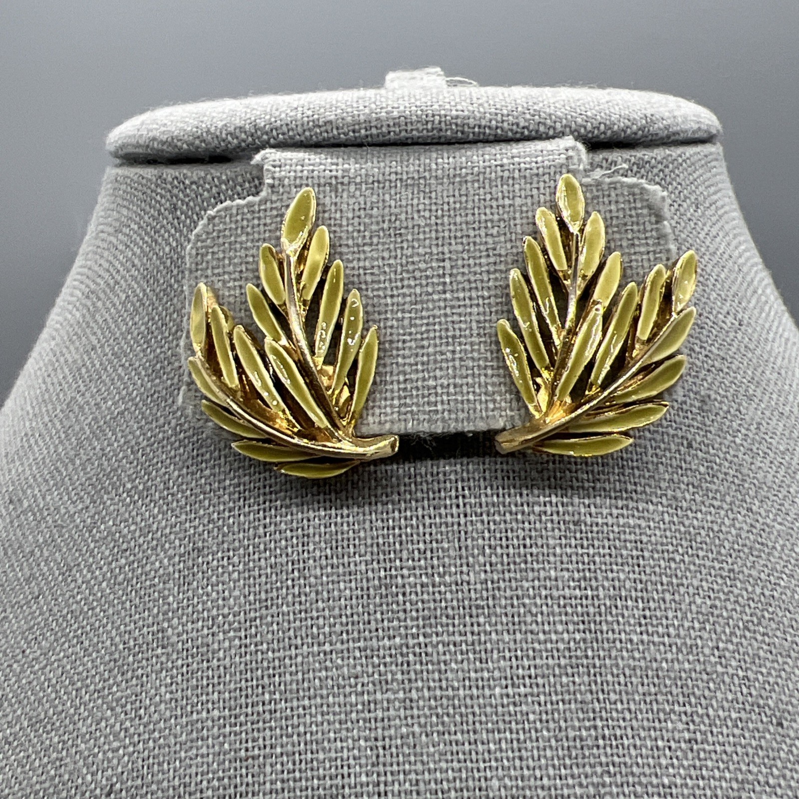 Vintage ART Leaf Earrings Gold Green Enamel Clip On Midcentury Nature READ