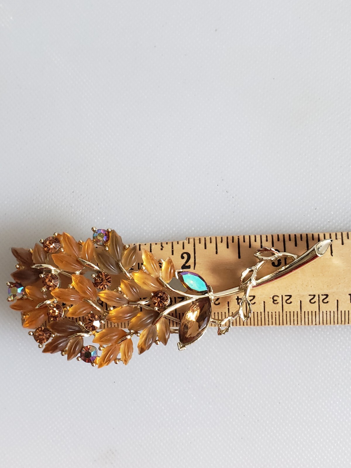 Vintage Lisner Peach Molded Leaves AB & Taupe Rhinestones Gold Tone Brooch
