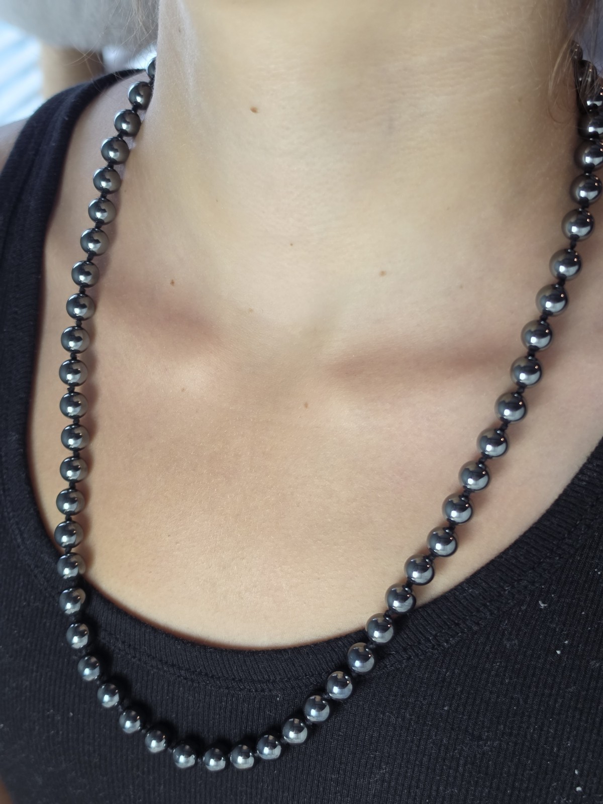Vintage Genuine 24″ Hematite 8mm Round Bead Necklace Hand Knotted Secure Clasp