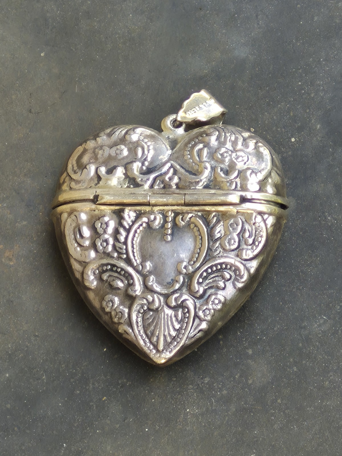 Antique Victorian Sterling Ornate Puffy Heart Pill Perfume Women’s Pendant Locke