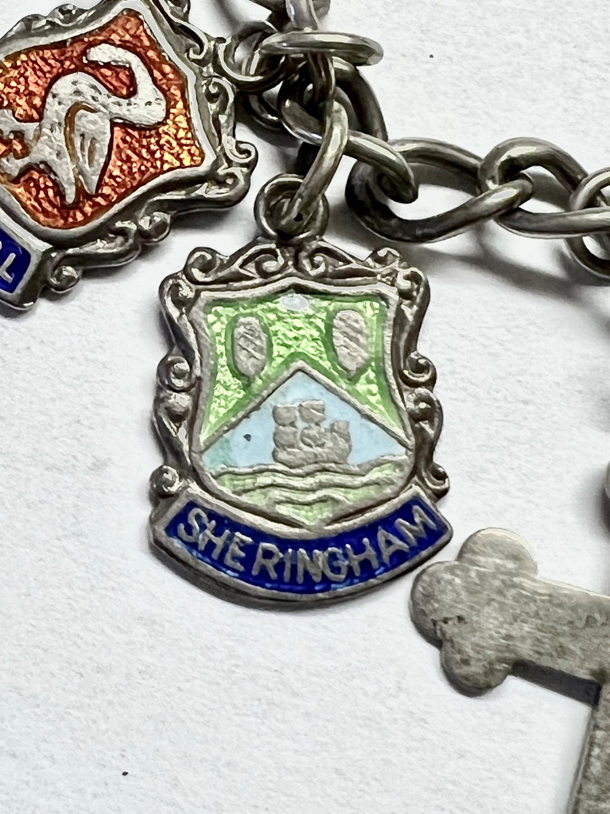 Vintage sterling charm bracelet w/ 14 silver & enameled charms – United Kingdom