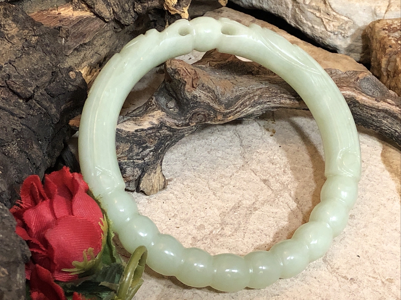 5.Metropolitan Museum Of Art Light Green JADE stone Bangle Bracelet 56.2g,7 1/4″