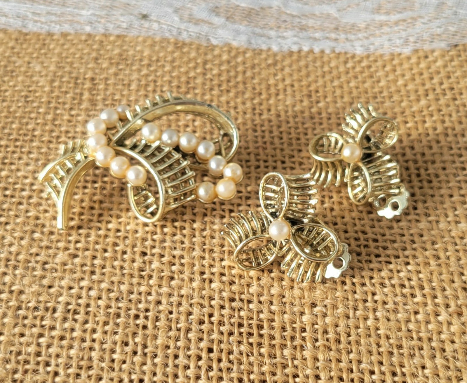 Vintage Faux Pearl Bow Pin Brooch & Clip Earring Set, 1970’s Gold Tone Jewelry