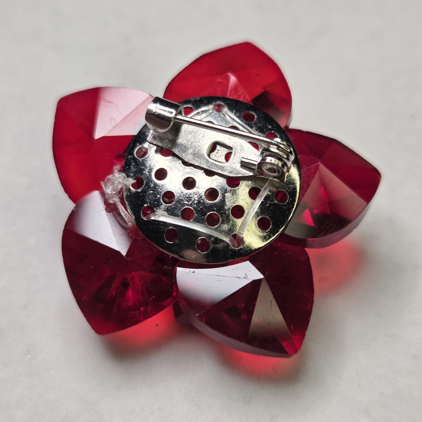Vintage Red Glass Crystal Flower Brooch Pin Faceted 3D Mud Century Retro