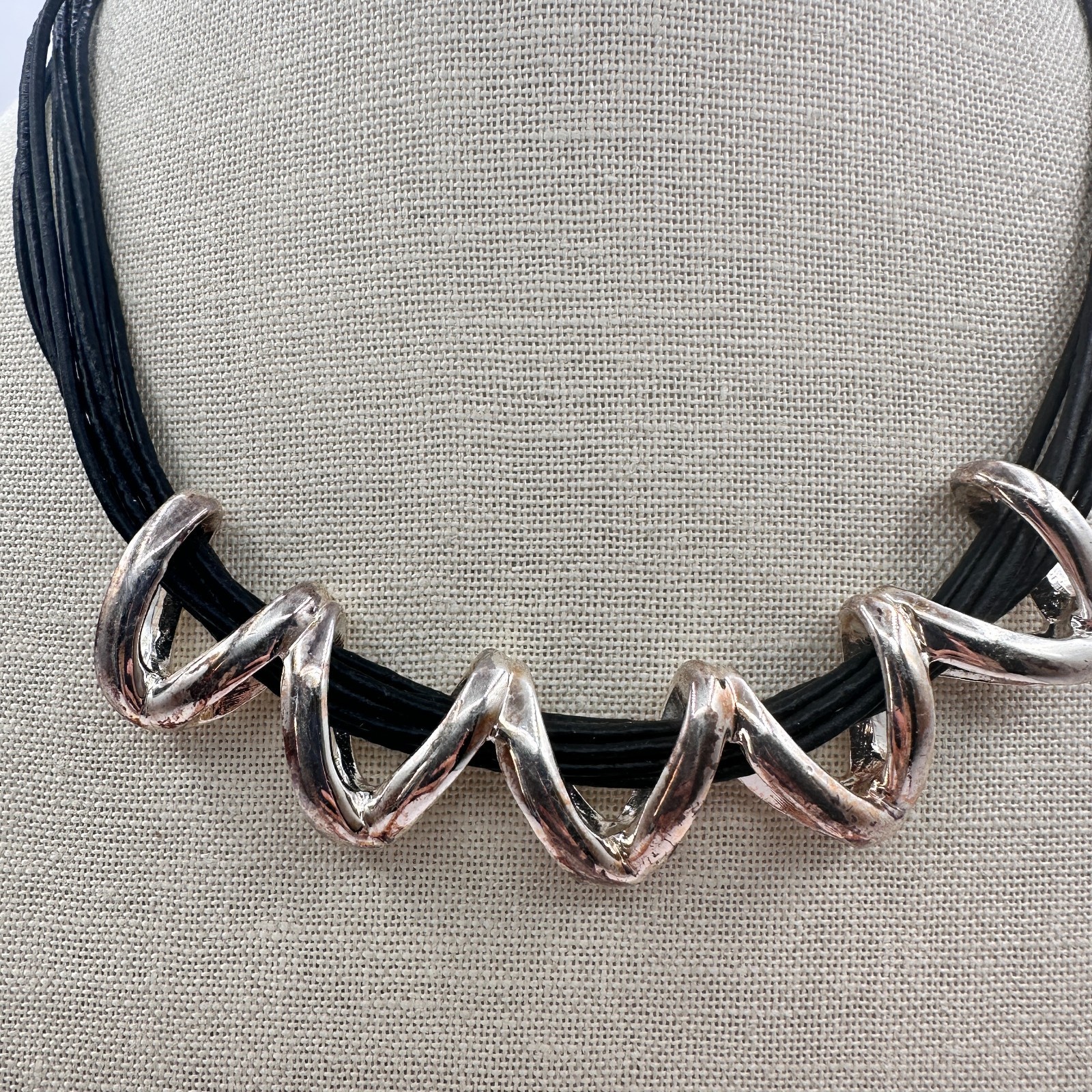 Vintage 90s Multi Strand Leather Cord Silver Tone Zig-Zag Necklace Jewelry