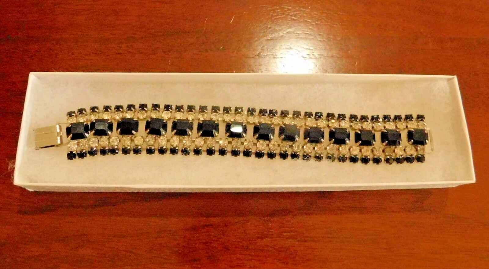 VINTAGE ART DECO JET BLACK and CLEAR RHINESTONE BRACELET CUFF 7 1/2″