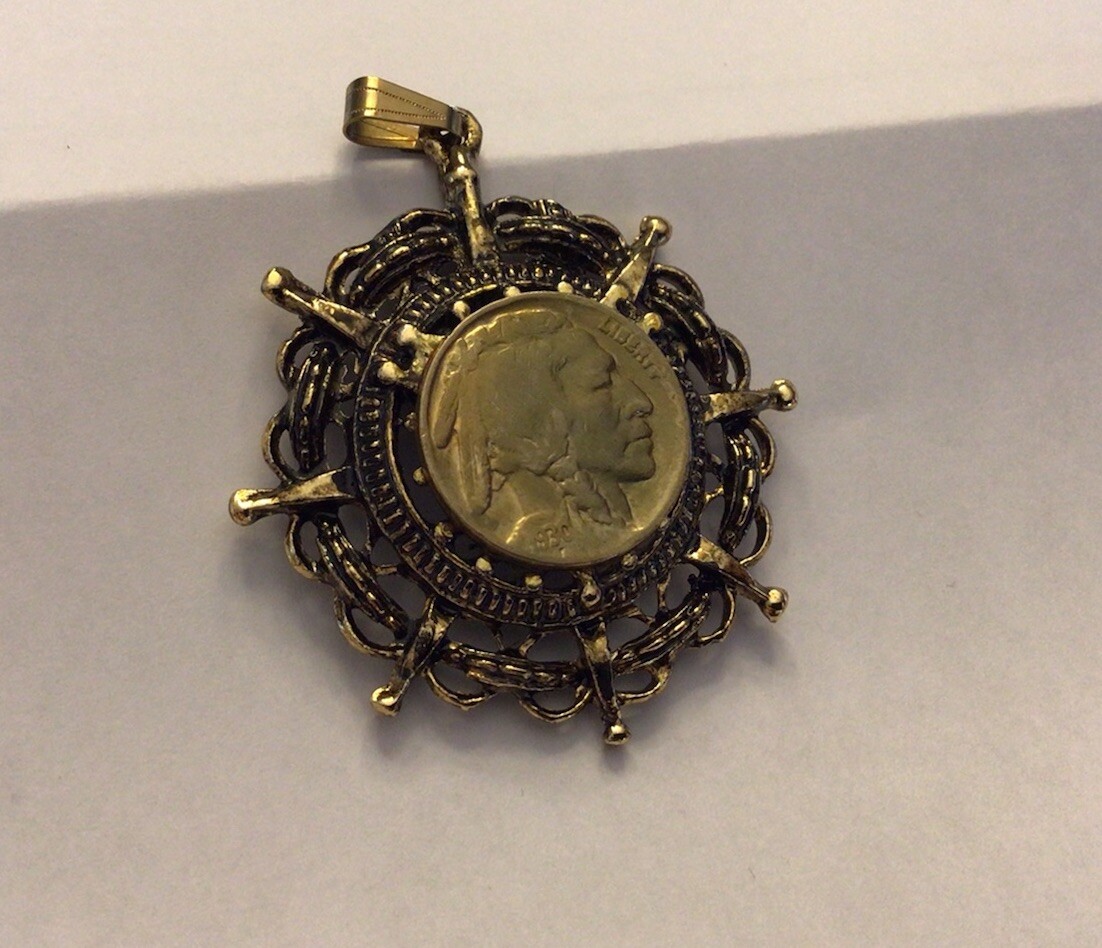VTG 1930 Indian Head Buffalo Nickel Pendant Antique Gold Tone 1-7/8”