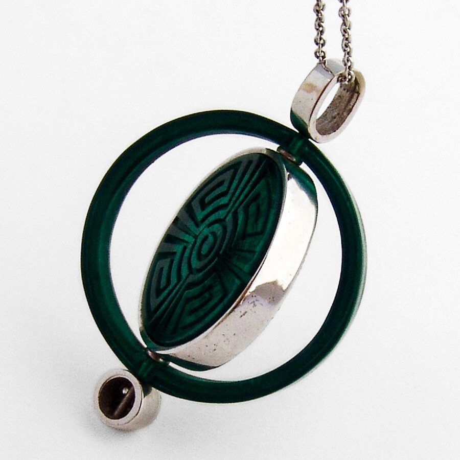 Chinese Circle Symbol Pendant Diamonds 14K White Gold Green Ceramic
