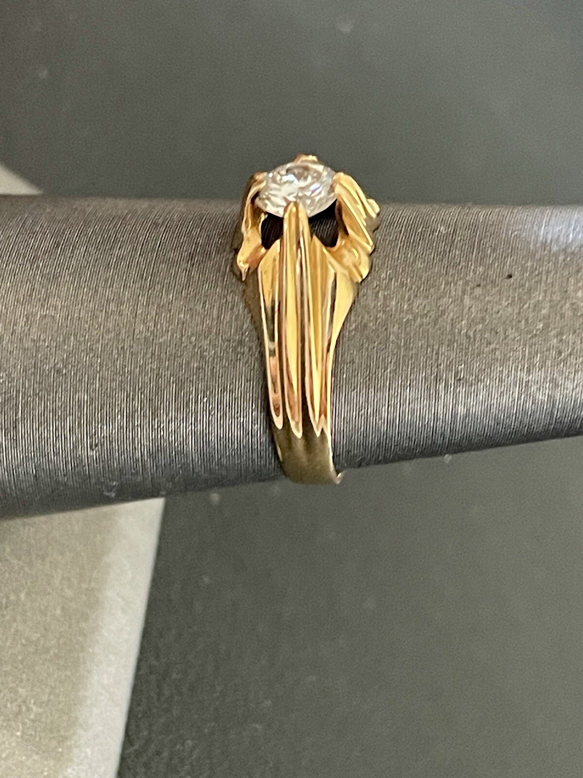 18KY 0.50 CTW Diamond Ring. Size 6.5 (I4)