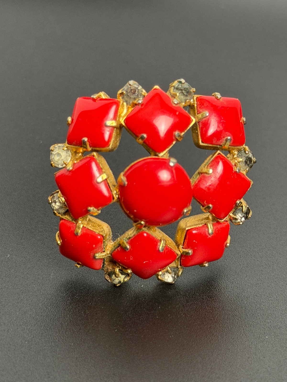 Vintage Red Coral Color Cabochon Rhinestone Circle Brooch Pin Gold Tone 1950s