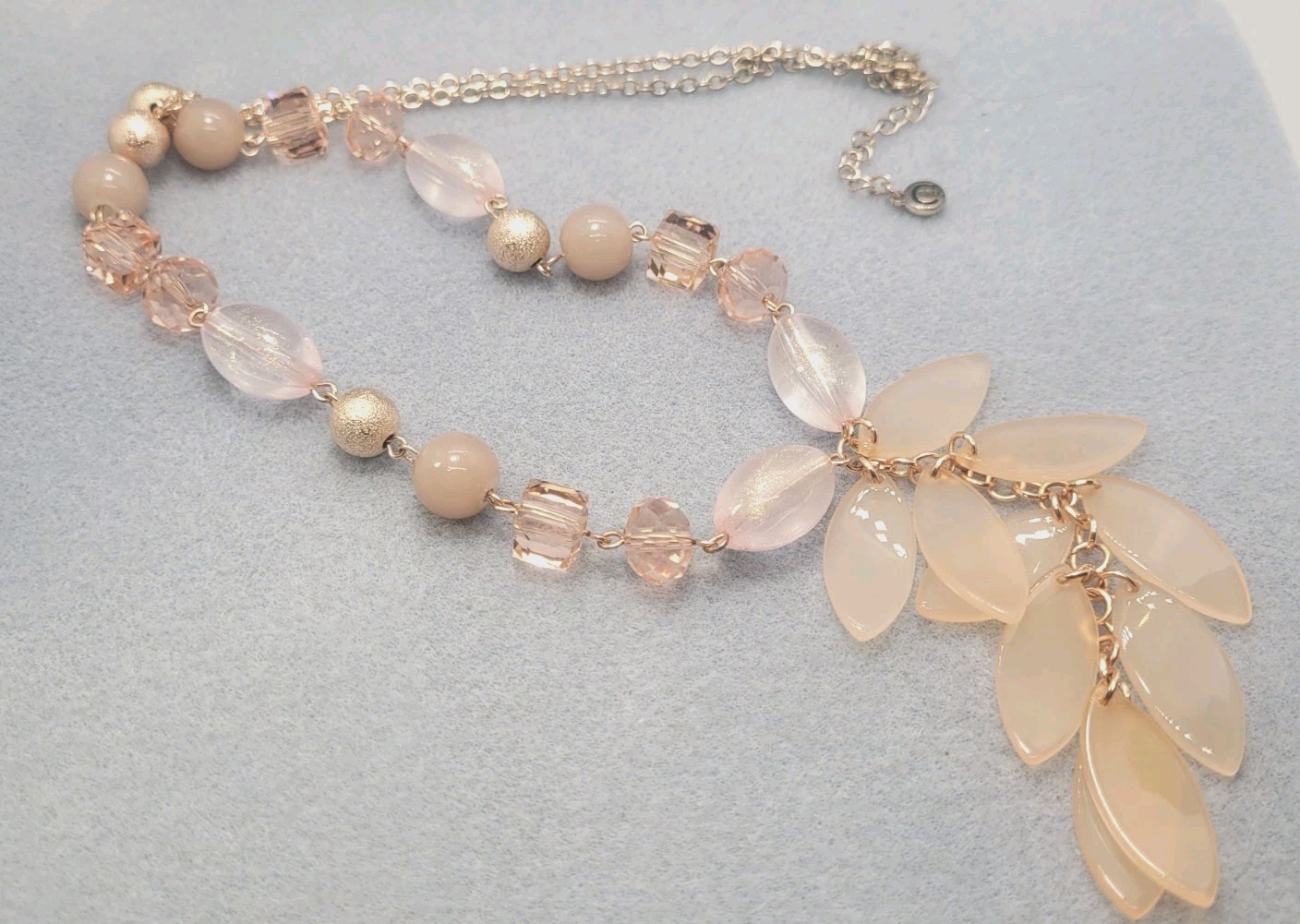 Vintage To Now Light Rose Glass And Plastic Beads Necklace Leafs Pedant 24in