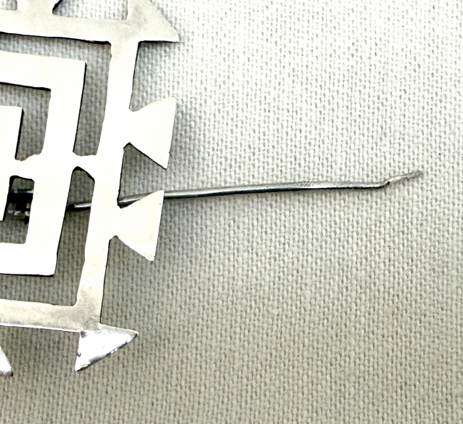 Vintage 1940’s Taxco Mexico 980 Sterling Silver Pre Columbian Design Brooch Pin
