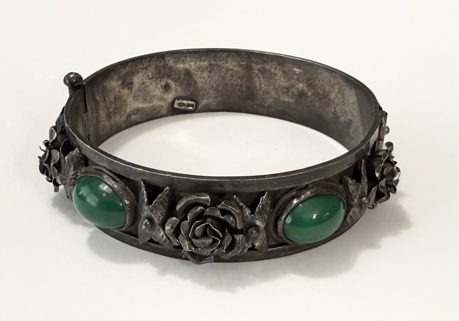 1930s BAUSI BRUNO Italy 800 Silver Chrysoprase 3D Roses Hinged Bangle 44g