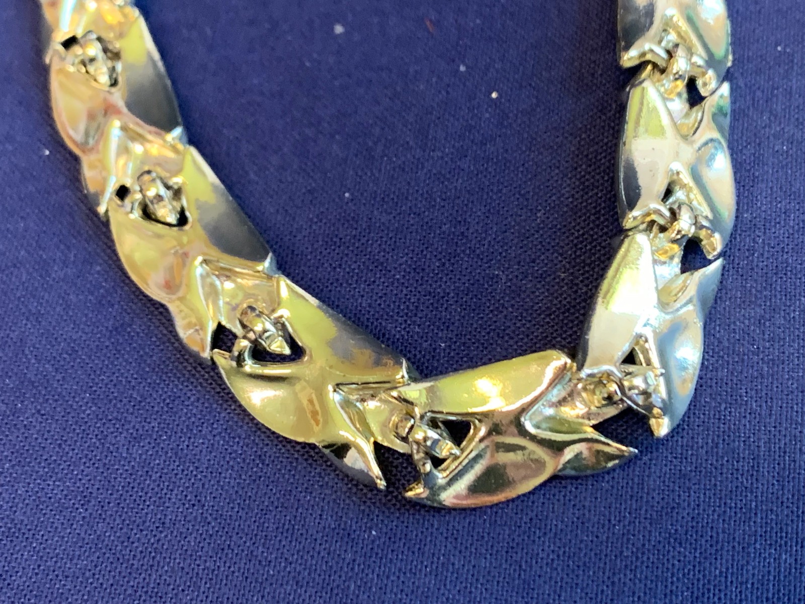 Vtg Coro Necklace 16.5″ Fashion Jewelry Sea Green Enamel Beaded Hook Clasp *READ