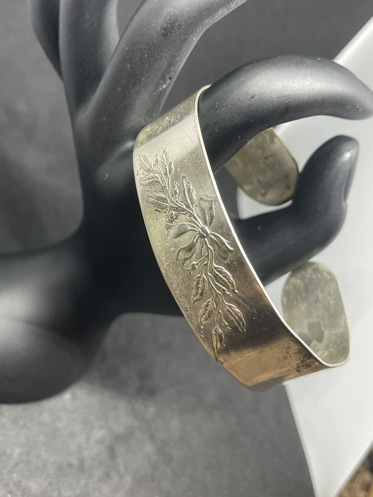 Vintage Bracelet Silver Tone Metal Cuff Plant Bow 6.75” Inside 1” Wide