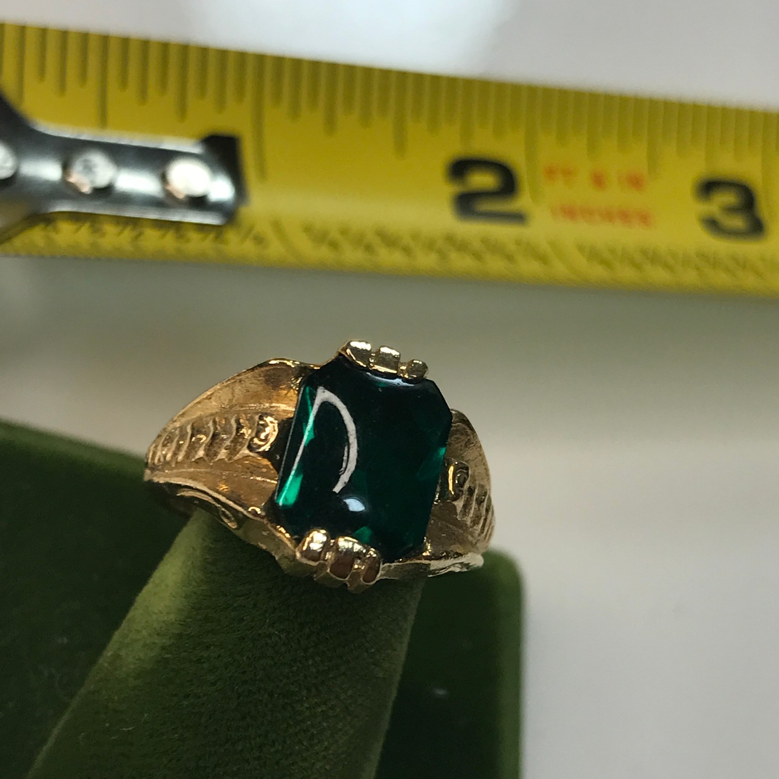 Vintage Simulated Emerald Gold Tone Ring Size 6 May Birth Stone Green