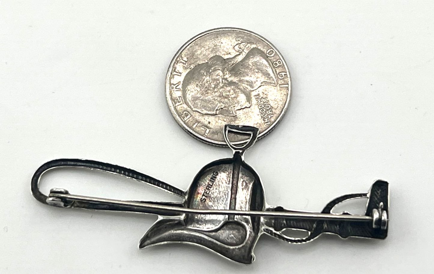 Vintage 925 Sterling silver Equestrian brooch horse saddle & whip