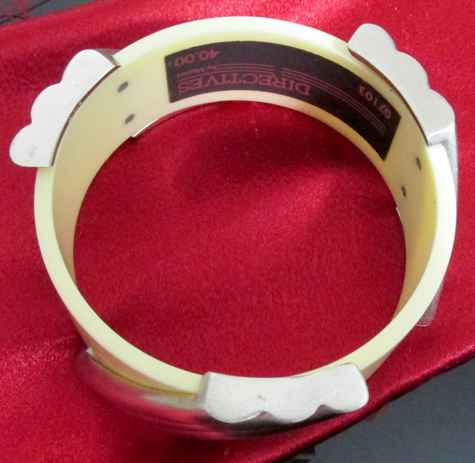 VTG RUNWAY MONET OFF WHITE LUCITE SILVER DECO MODERNIST BRACELET ‘DIRECTIVES’