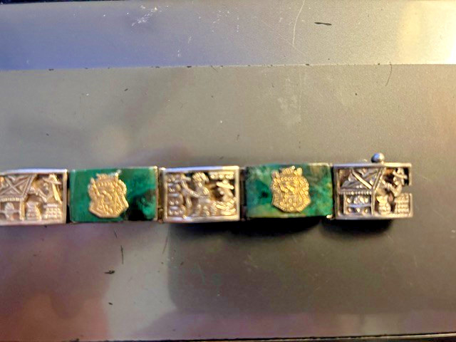 Vintage Bracelet; Sterling Silver, Mexican Jade, Gold, 7.0″, post 1940, Mexico