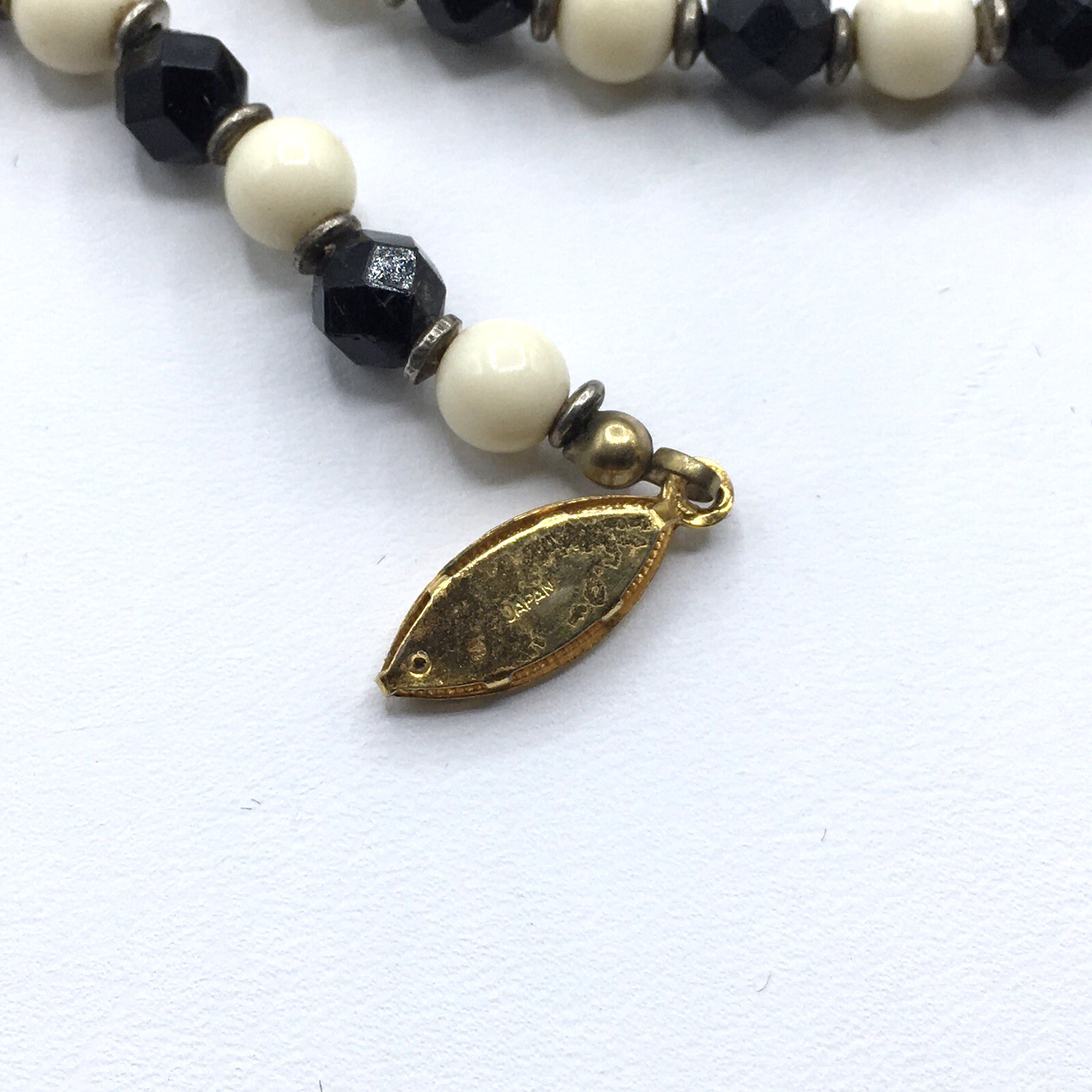 Vintage Black & Off-White Plastic Bead Beaded 24″ Necklace Fish Hook Clasp Japan
