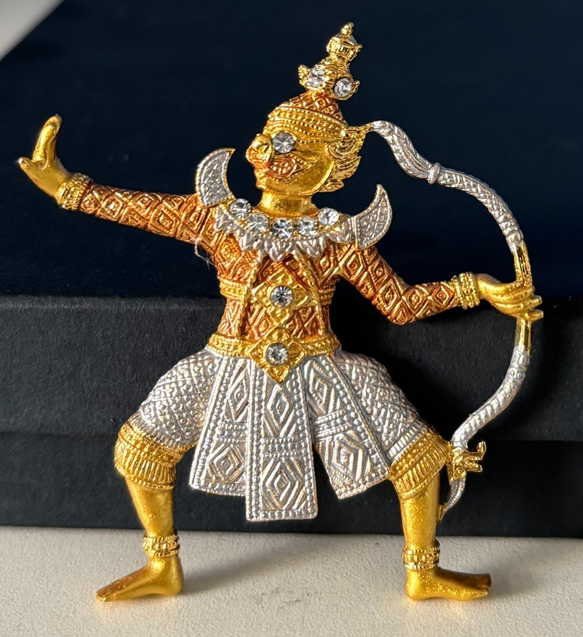 UNIQUE VINTAGE PIN-Grazziano Multi Stone, JBK Like Scarecrow, OR Thai Warrior