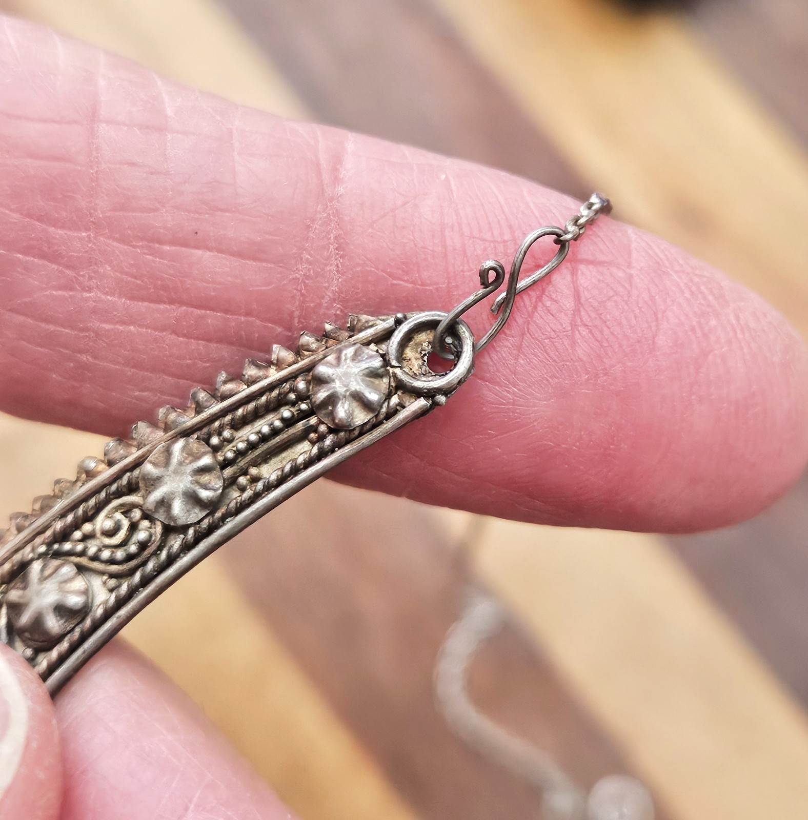 Vintage 925 Sterling Silver Amethyst Embellishments Crescent Necklace 16.5 in