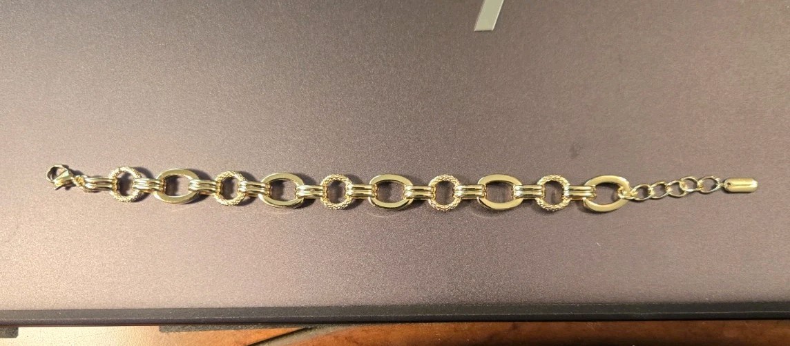 Heavy Oval Link Gold Filled Bracelet/Round Etched Links