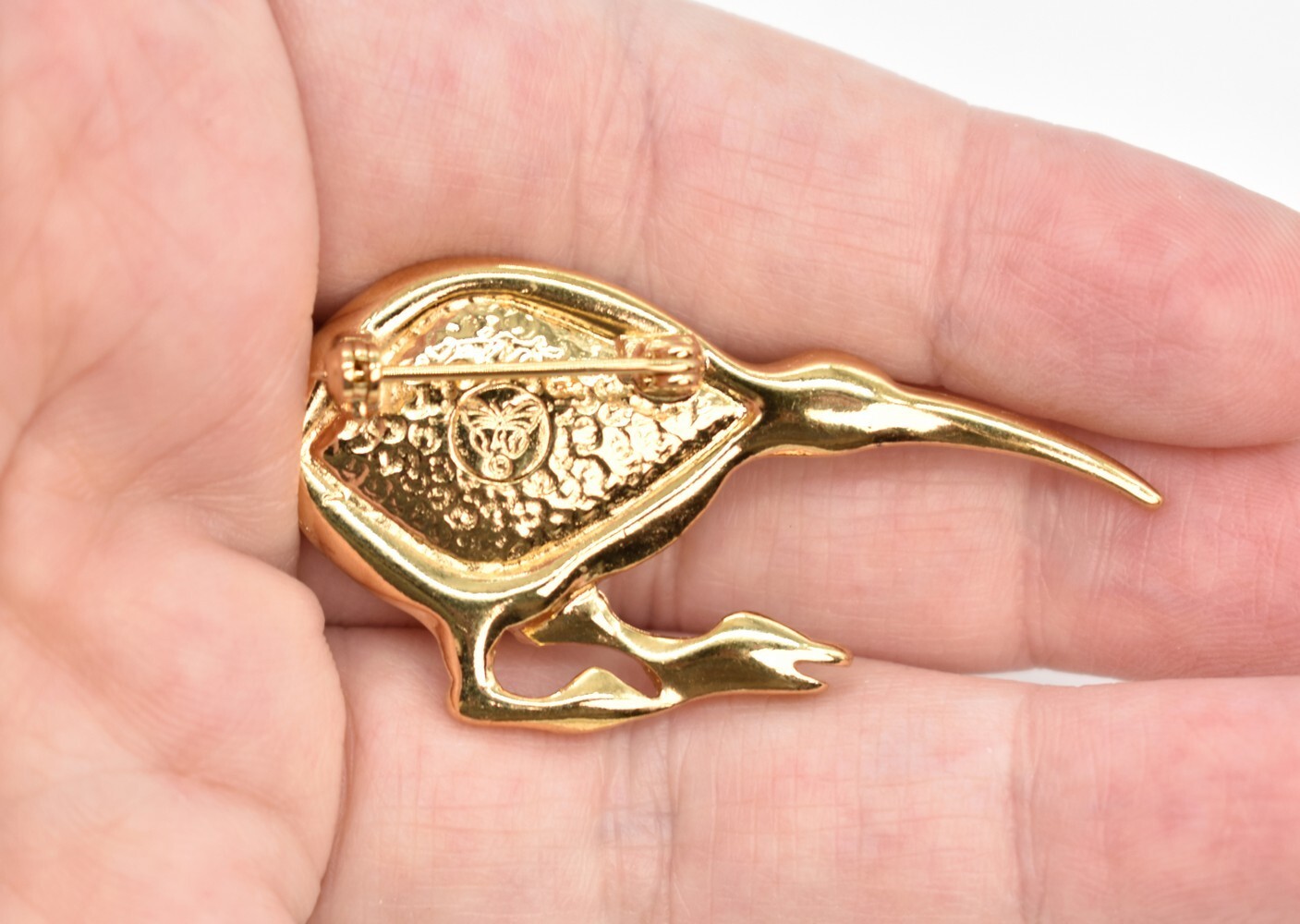 22CT Gold-P ARIKI New Zealand Kiwi Pin Brooch Iridescent Blue Abalone Paua Shell