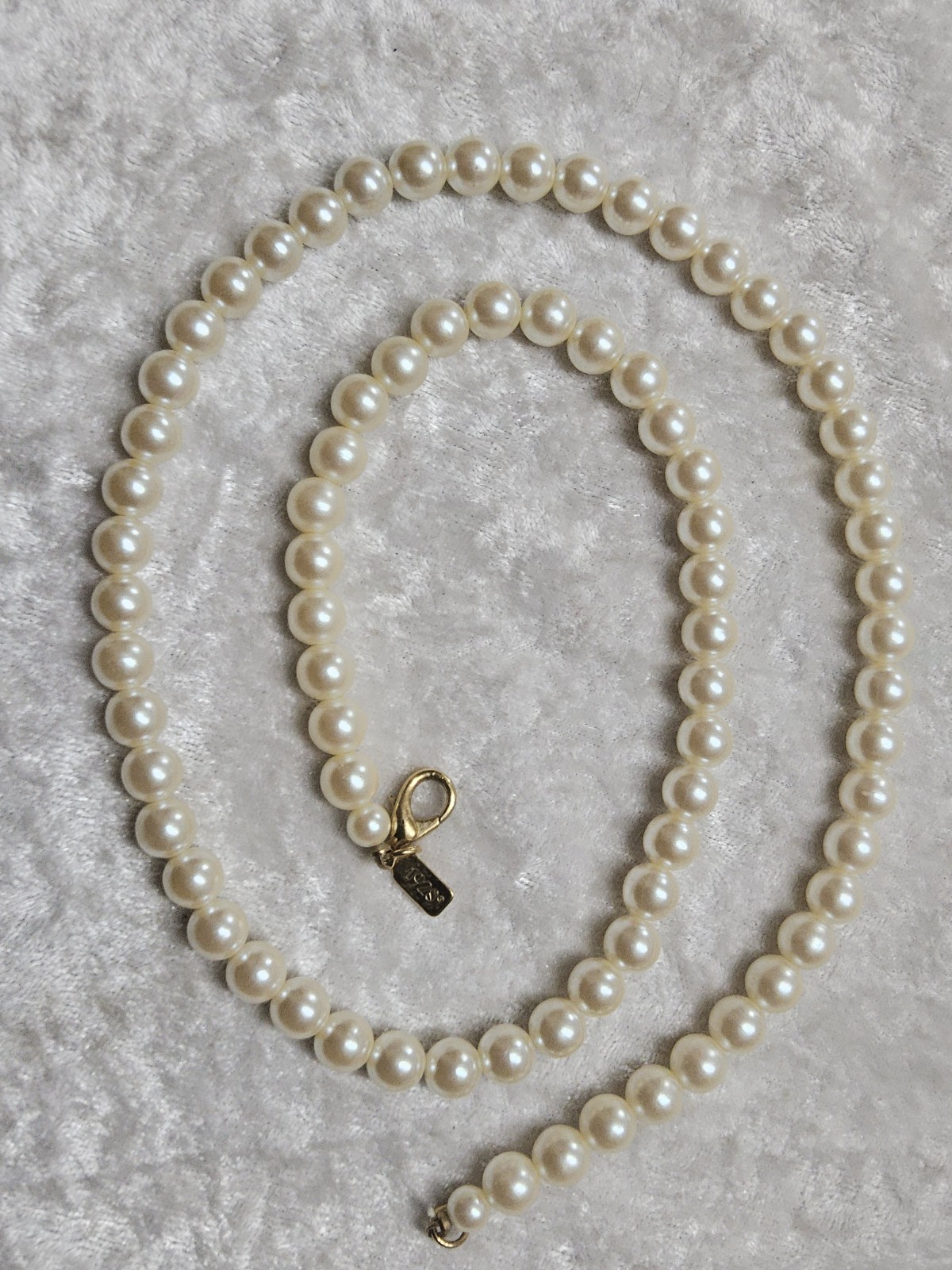 1928 Brand Faux Pearl Necklace Cream Off White Beaded Costume Jewelry Gift
