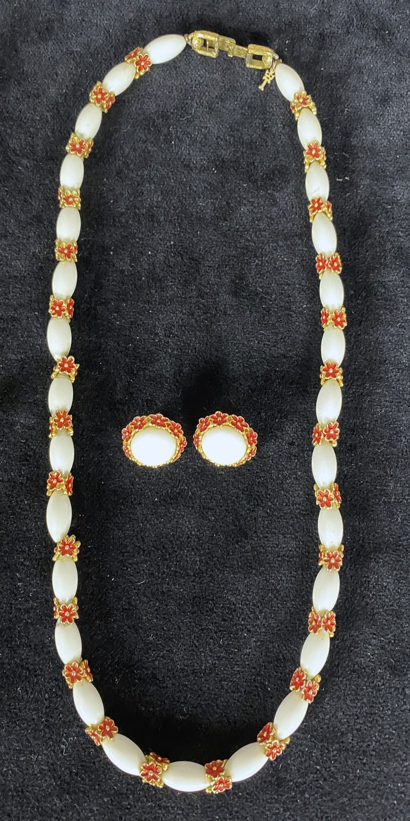 Vintage Signed Trifari Necklace & Earring Set w/4 earring pairs, 1 Brooch, 1 Pin