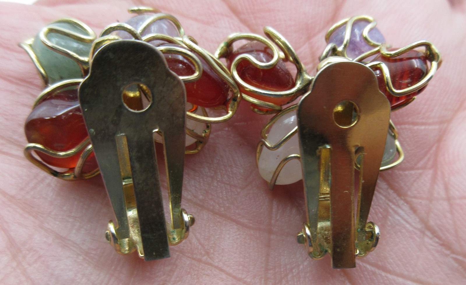 VTG UNUSUAL Clip on STUDS FAUX STONE gold tone OFF WHITE PURPLE GREEN Earrings