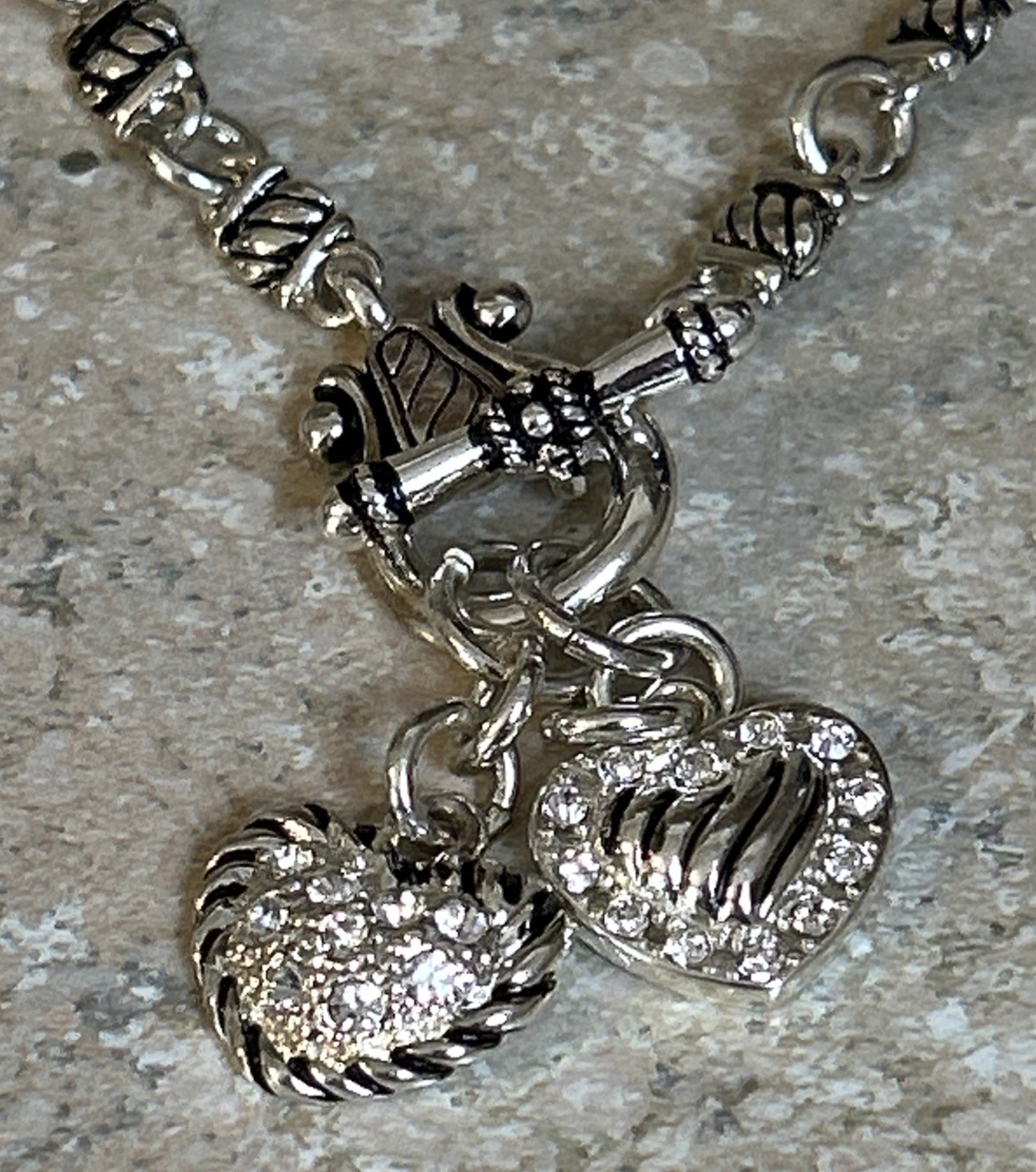 Premier Designs VTG Silver Tone Toggle Closure Heart Charm 16” Necklace EUC!