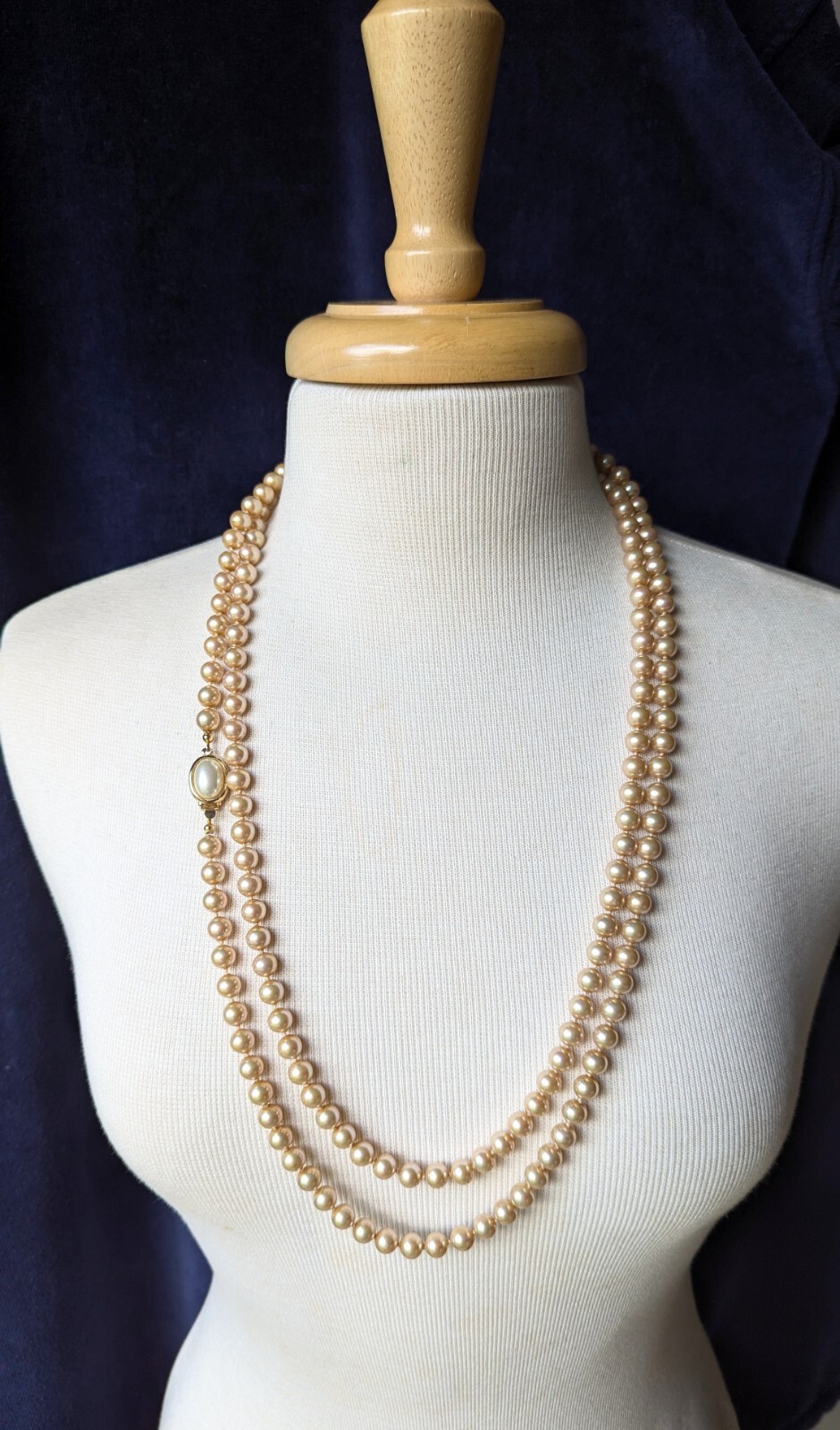 Vintage CAROLEE Faux Pearl Knotted Champagne Gold Tone 60″ Rope Length Necklace