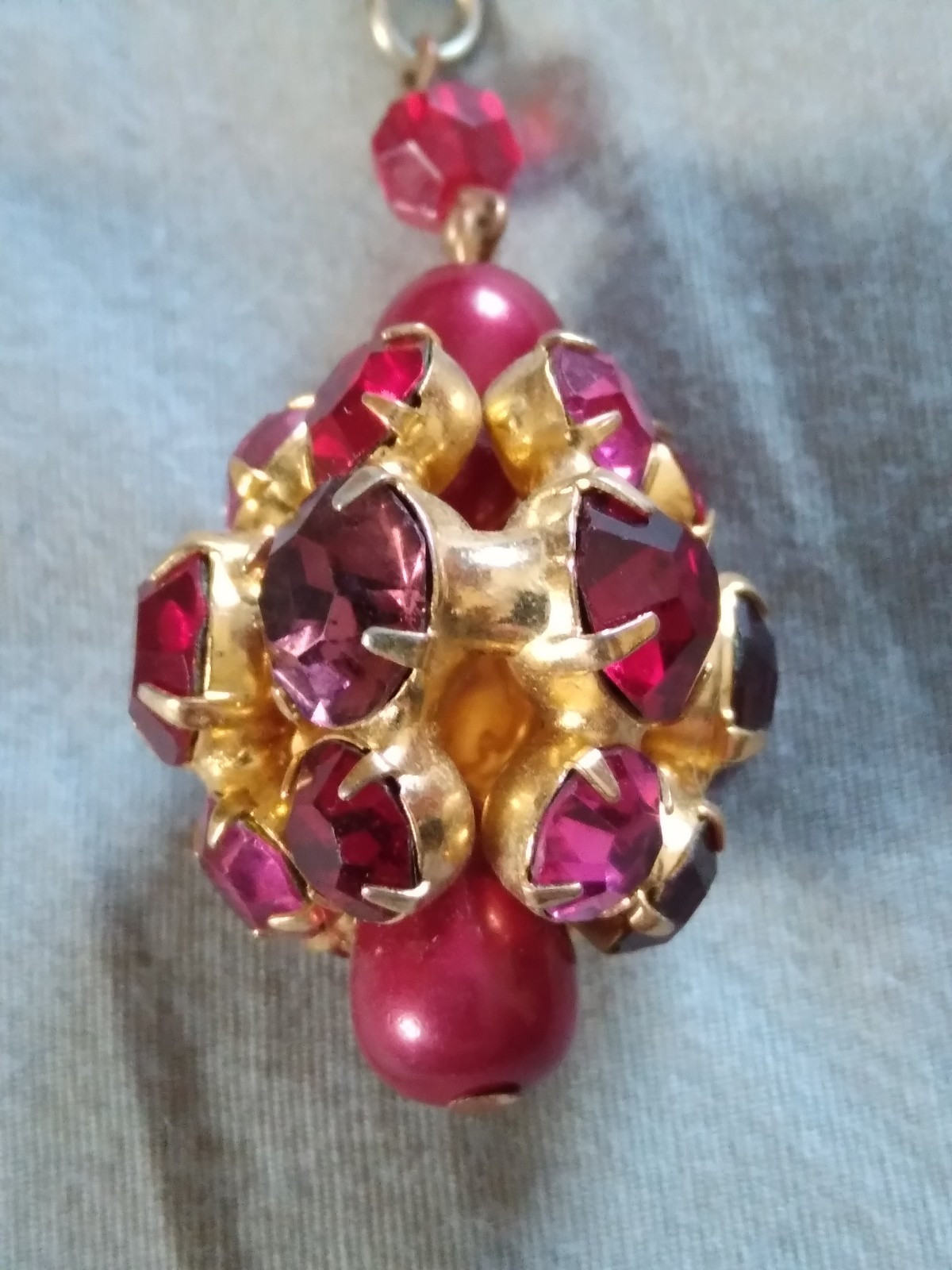 Vintage Pink Red Purple Rhinestone Pendant Necklace.