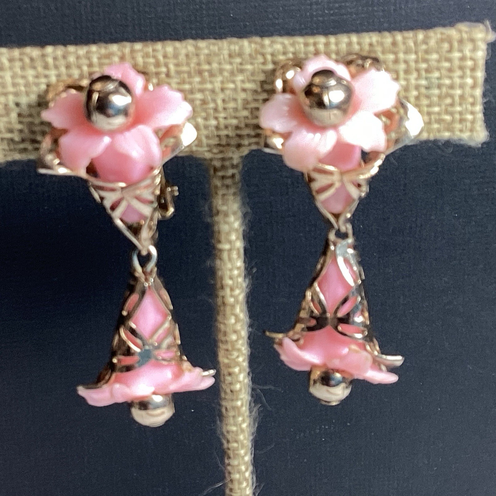 PRETTY RETRO DROP DANGLE CLIP-ON EARRINGS PINK TRUMPET FLOWERS GOLDTONE