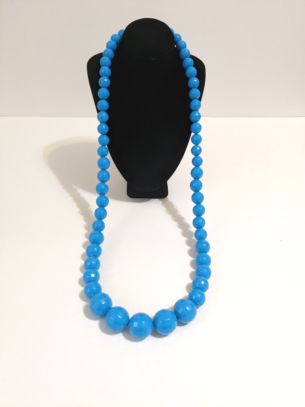 Blue Graduating Bead Faceted Acrylic Necklace. Retro Style. MCM Inspired. 28 In.