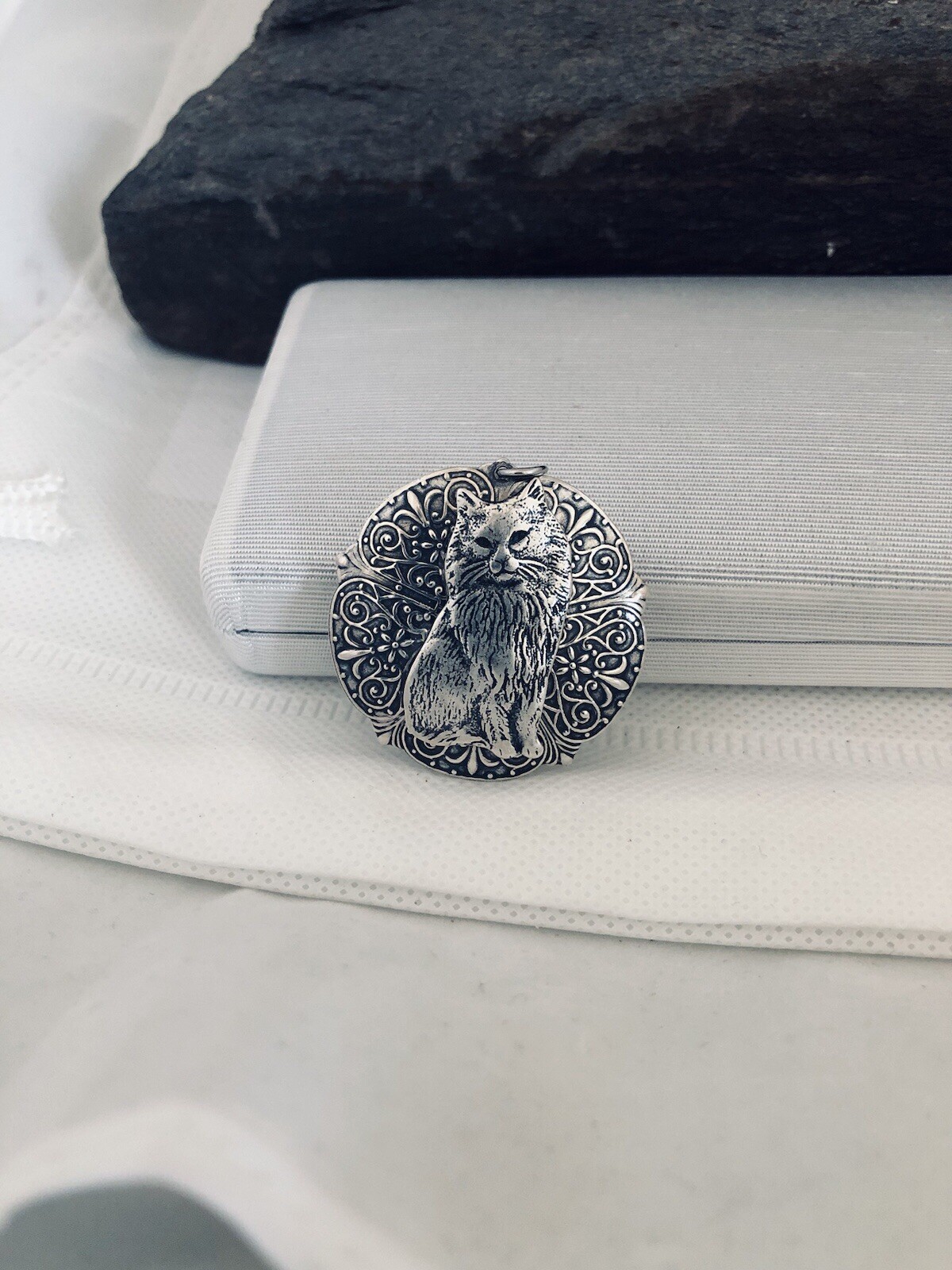 Vintage Cat Hidden Locket Necklace, Memorial Ashes Keepsakes Silver Pendant