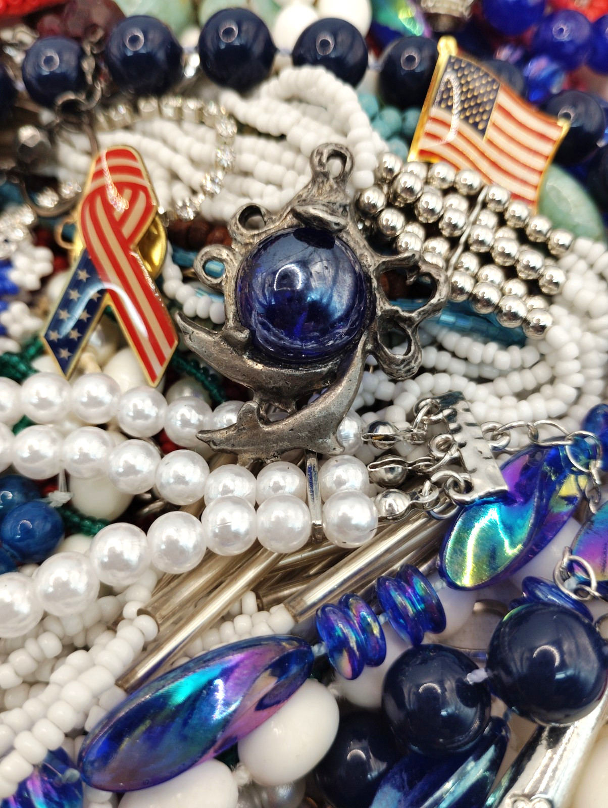 135 Vtg Wearable Pcs RED, WHITE & BLUE Patriotic Mixed Lot, FREE SHIP! Lot#681