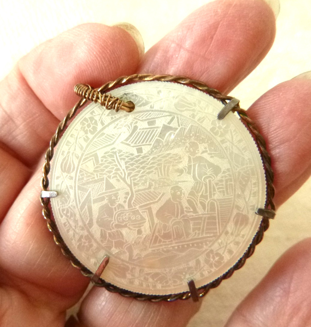 VTG Asian Artisan Mother of Pearl 1 3/8″ Disk Pendant Etched Scene Both Sides